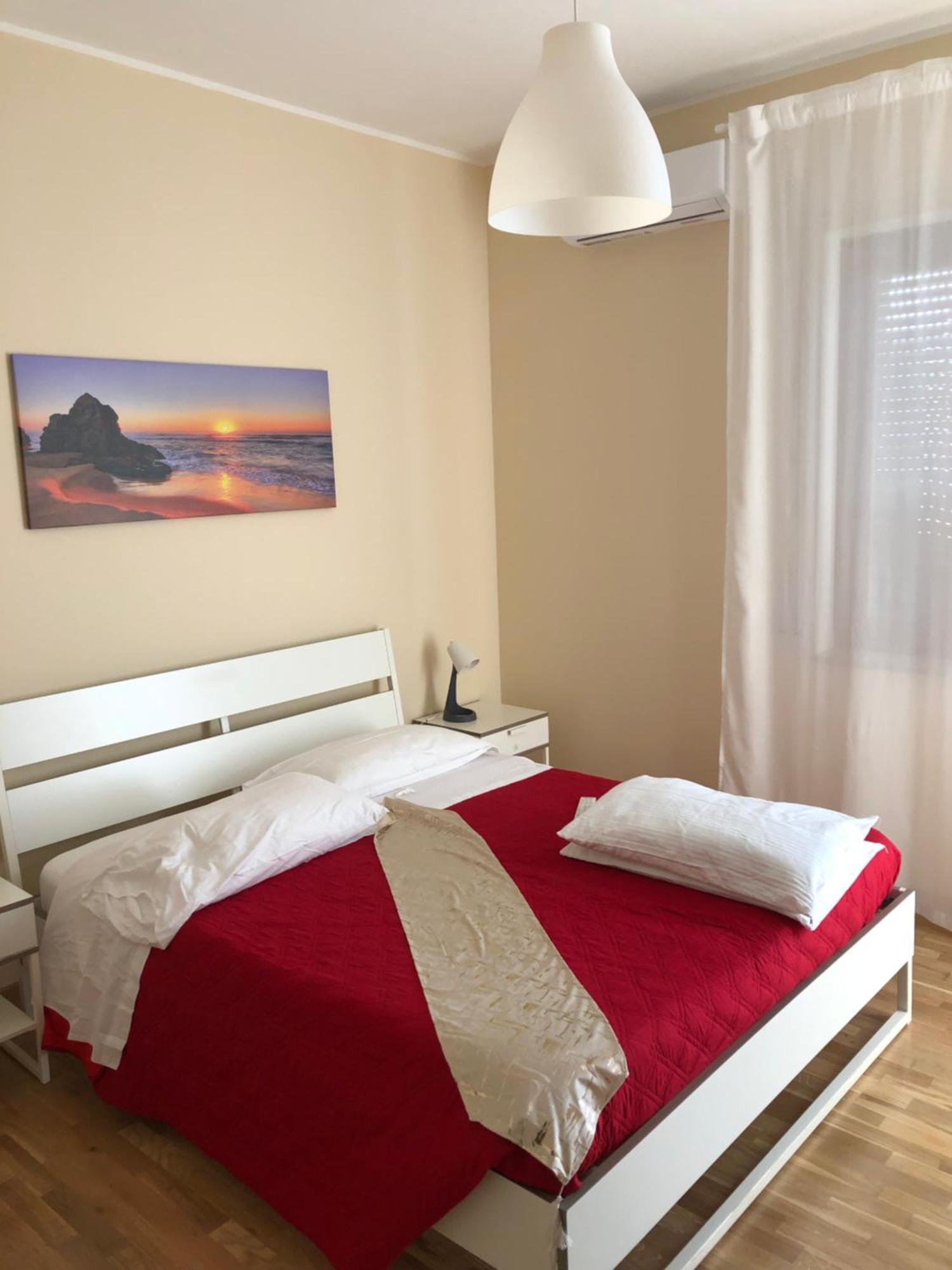 Moon River Guest House Pescara Eksteriør billede